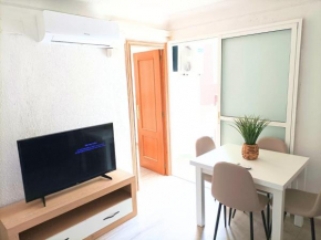 El Cabañal 400 meters from the Beach